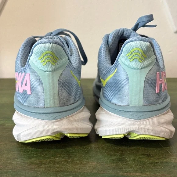 Hoka Clifton 9 running shoes size 6.5 dusk pink twilight - Picture 2 of 8